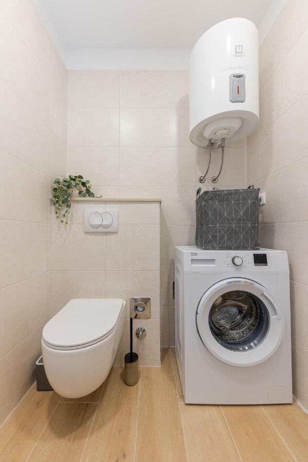 Studio Apt Breeze Спліт Екстер'єр фото
